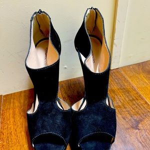 Steve Madden black suede low platform peep toe.
